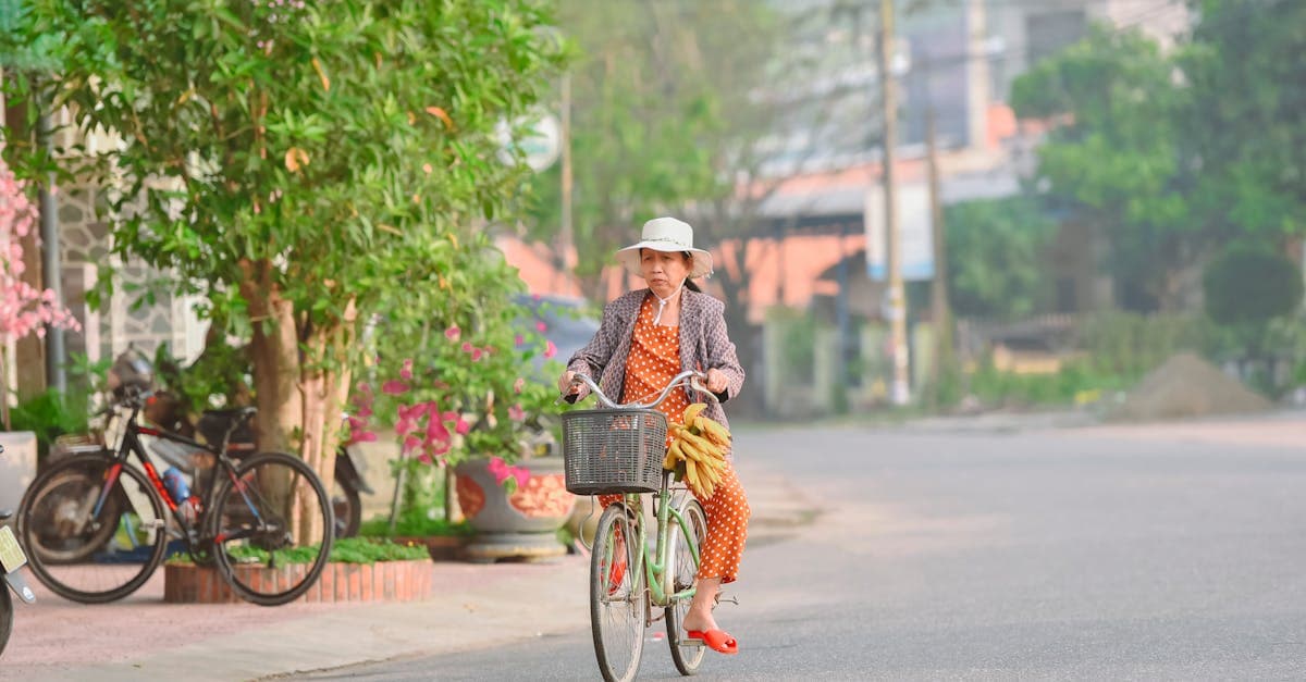 Ultimate Guide to Cycling in Vietnam: Routes, Tips & Seasons