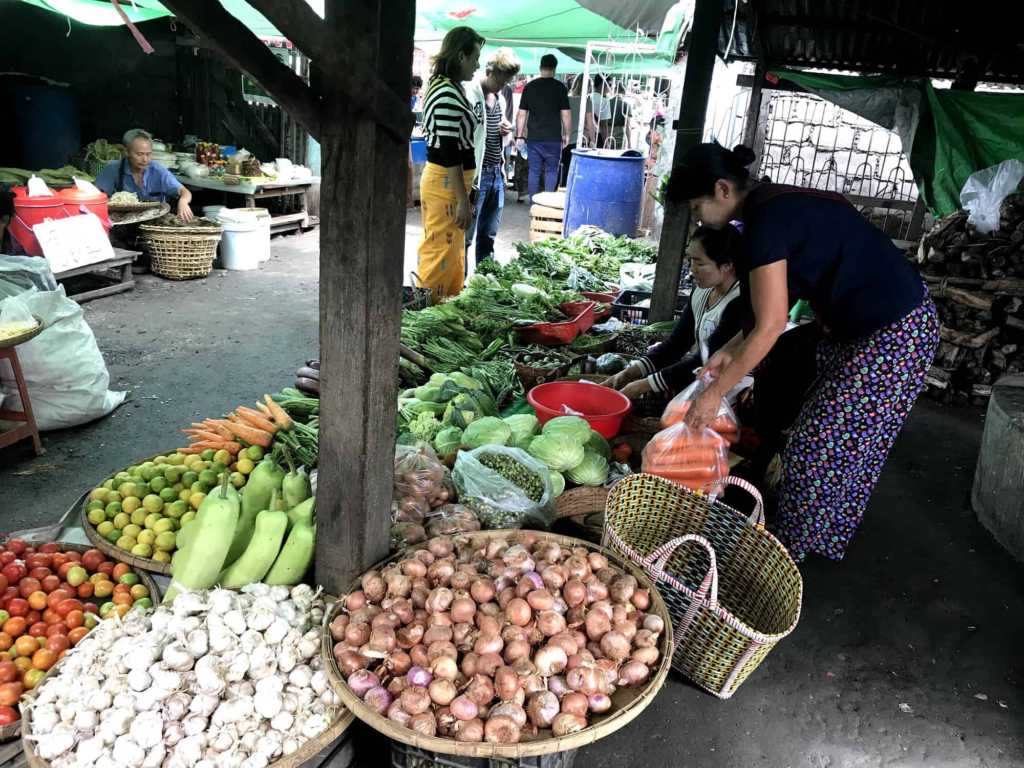 he Market and its colorful fruits and veg
